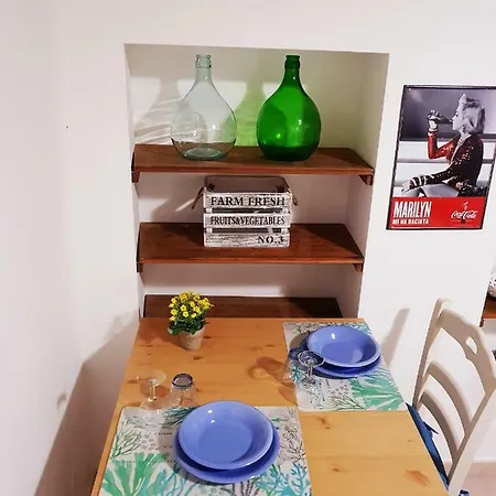 Monolocale Bianca 펜션 갈리폴리